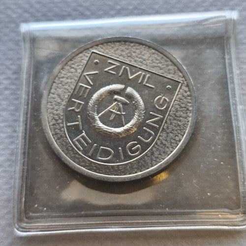 Commemorative medal of the Civil Protection of East Germany (Zivilverteidigung der DDR)