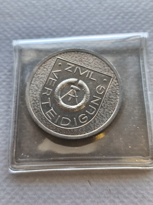 Commemorative medal of the Civil Protection of East Germany (Zivilverteidigung der DDR)