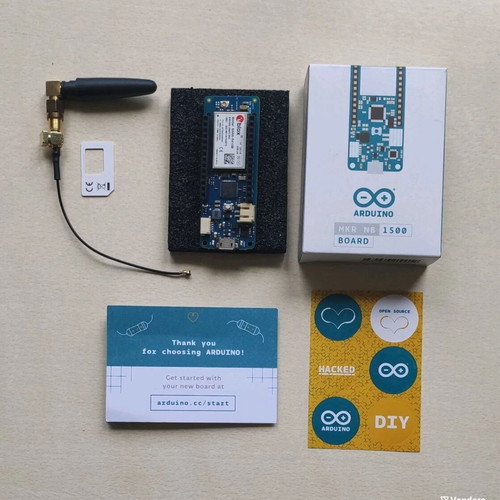 Arduino MKR NB 1500 new with antenna, case and data cable
