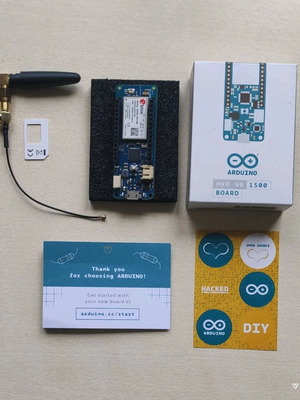 Arduino MKR NB 1500 нов с антена, калъф и кабел за данни