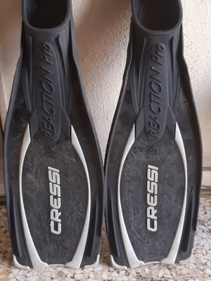 Cressi Reaction Pro diving fins size 42-43 with signs of use
