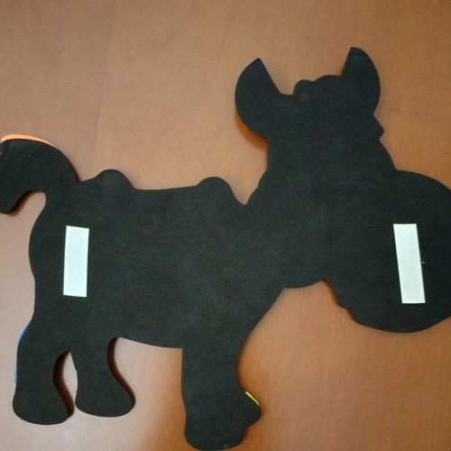 Decorative Wall Animals like new, foam material, giraffe and horse set