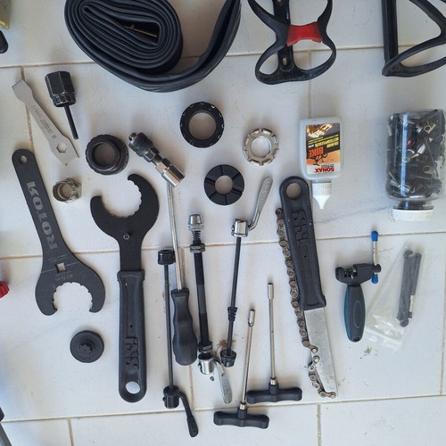 Bicycle tools set with IXS, Rotor, Campagnolo, Fulcrum parts
