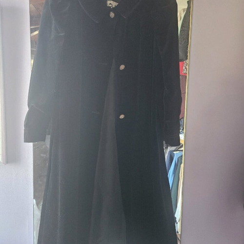 Vintage velvet long black coat like new