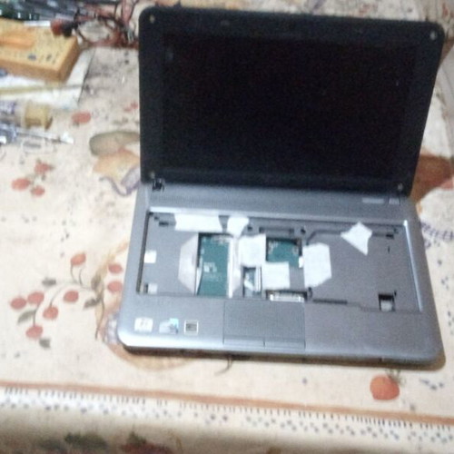 Mini laptop Sony PCG-21313M used with broken screen for parts