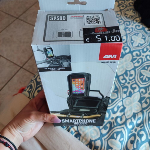 Givi Smartphone Holder waterproof for motorcycle devices like new