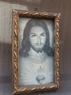Old lithograph of Jesus Christ in framed glass