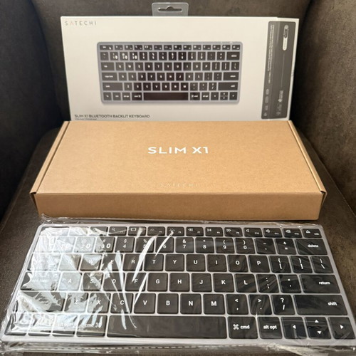 Satechi Slim X1 Bluetooth wireless keyboard