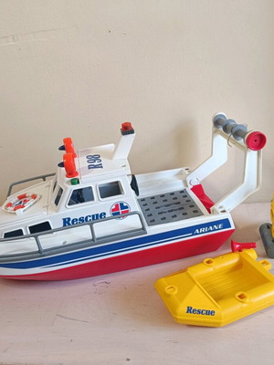 Playmobil boat used, ideal for play and water