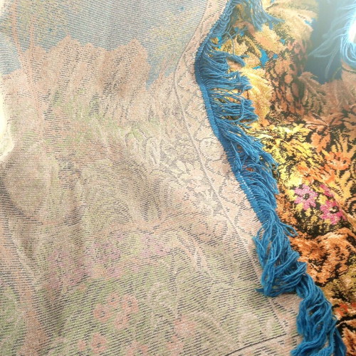 Wall tapestry rug with lion scene in savanna, like new