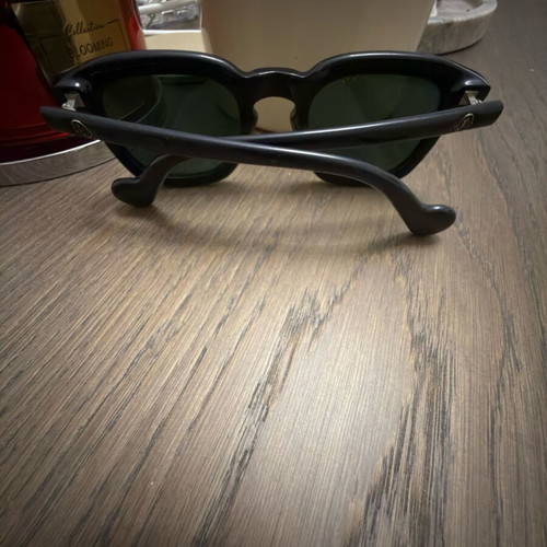 Moncler sunglasses used, black in very good condition