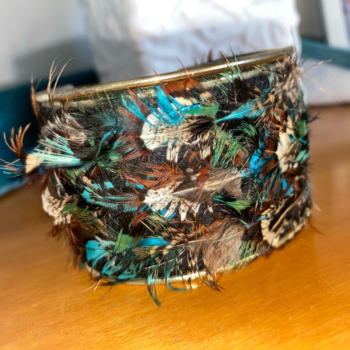 Women's bracelet used, gold color, worn few times