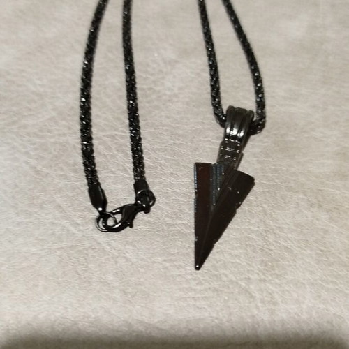 Men's Black Arrow Pendant made of stainless steel new