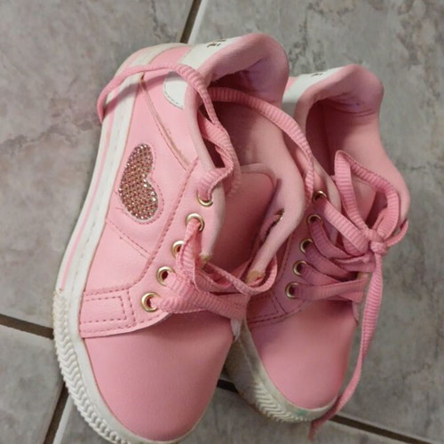 Papillon athletic shoes size 27 pink like new