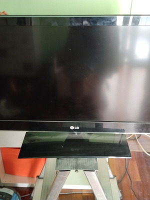 LG 32" TV, not smart