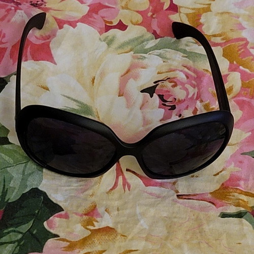 Black sunglasses