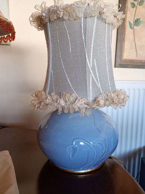 Porcelain table lamp like new, height 0.44 m