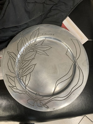 Engraved metal plate by sculptor Achilleas Droungas, like new, 31.5 cm
