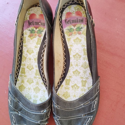 Peep toes leather shoes like new, low heel, size 41, black and grey