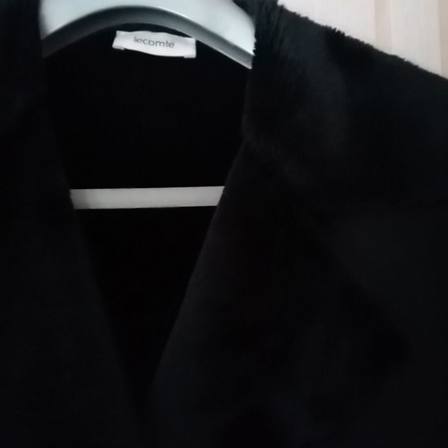 Lecomte coat like new, black with eco fur lining