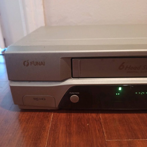 Funai 17A-600 VHS Video Player μεταχειρισμένο, με βλάβη για επισκευή ή ανταλλακτικά