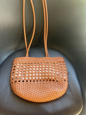 Handmade shoulder bag like new, brown