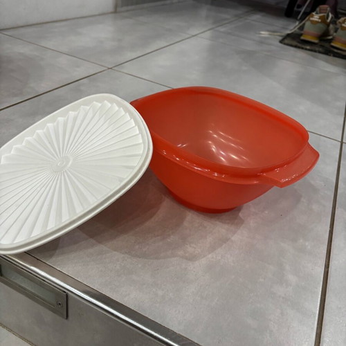 Tupperware vintage bowl 2.2 liters new