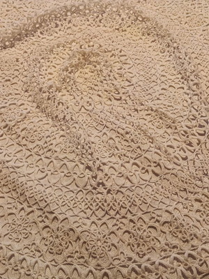 Rotontas tablecloth like new 80 by 80