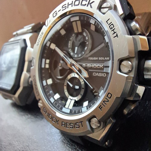 Casio G-Shock GST watch like new, men's, gray
