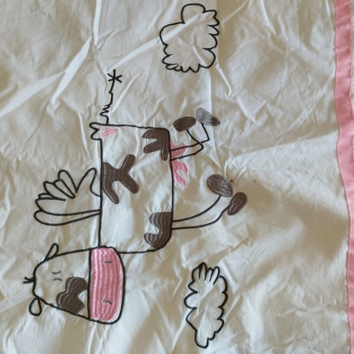 Kedia crib quilt like new, cotton duvet cover with cow design