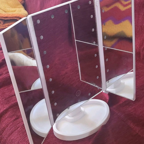 Triple makeup mirror with magnification and LED lighting new