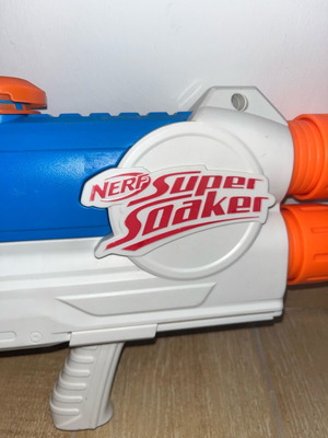 Νεροπίστολο Nerf σε άριστη κατάσταση πλήρως λειτουργικό