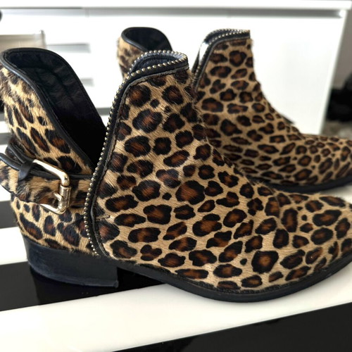 Just Cavalli boots like new, natural hair, colorful