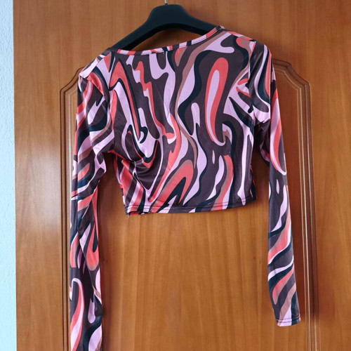 Long-sleeve croptop multicolored like new
