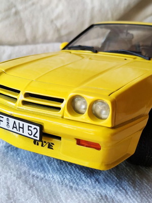 Μοντέλο Opel Manta GTE συλλεκτικό κλίμακας 1:18 καινούριο