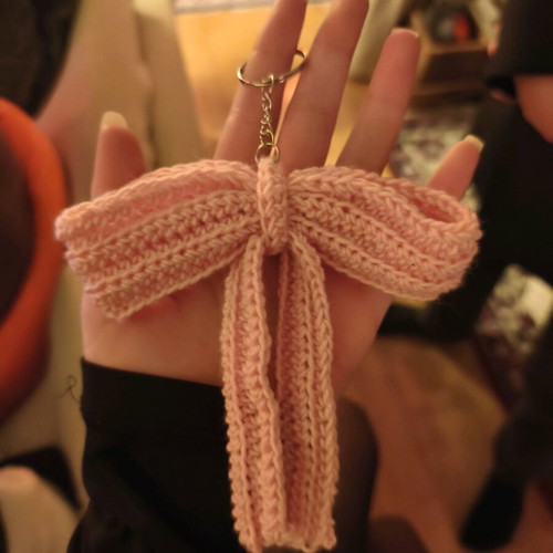 Handmade knitted bow keychain new pink