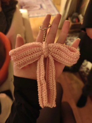 Handmade knitted bow keychain new pink