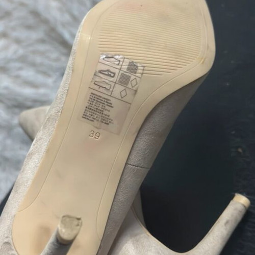H&M beige pumps like new, size 39