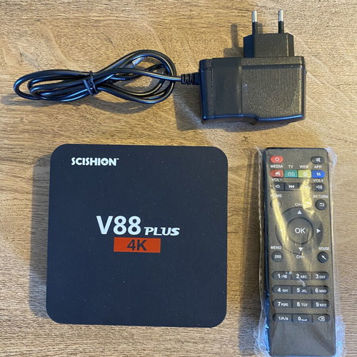 Scishion V88 Plus 4K Android TV Box like new, 2GB RAM, Android 6.0.1