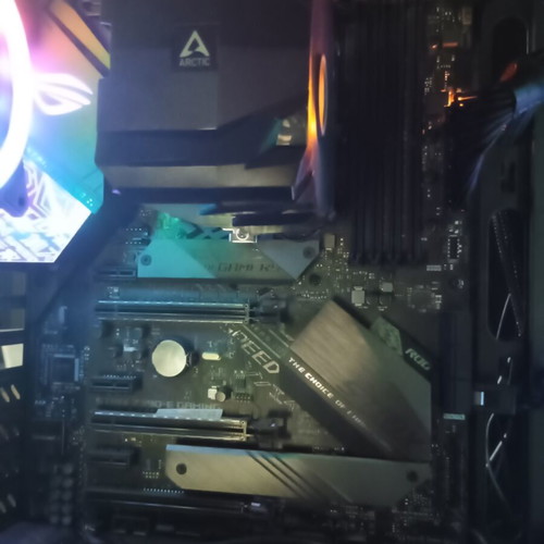 ASUS ROG STRIX Z390-E Gaming motherboard with Intel Core i5-9600KF and ARCTIC Freezer 7 X cooler
