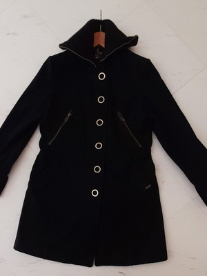 Μαύρο χοντρό ημίπαλτο με κουμπιά μέγεθος Large