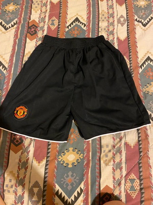 Manchester United boys football shorts like new, xxs (10-12 years)