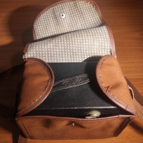 Agfa camera used, includes case, vintage decor
