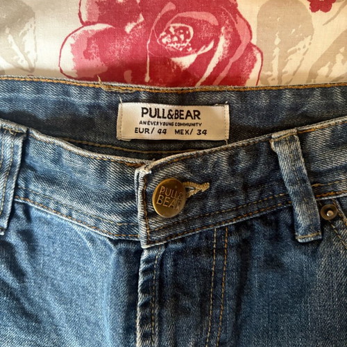 Pull & Bear blue bermuda shorts like new, size 44