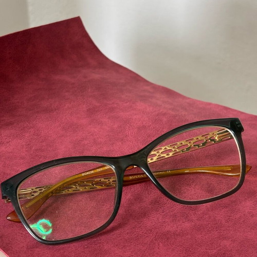 Bulget glasses used, green and gold