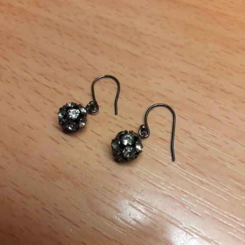 Earrings used with small stones hanging, pair