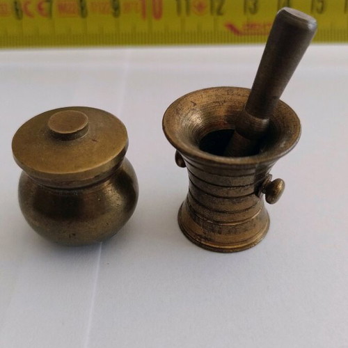 Metal Kitchen Utensil Miniatures like new