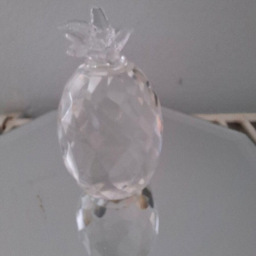 Crystal decorative pineapple like new