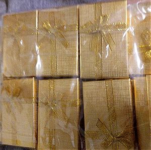 Πακέτο 10 ορθογώνια κουτάκια δώρου χρυσού χρώματος με φιόγκο και σφουγγαράκι μέσα