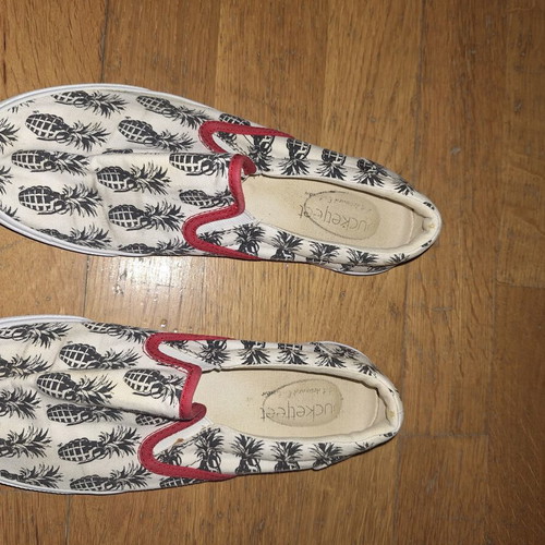 BucketFeet sneakers hand-painted pineapple design like new, size 38, white and red